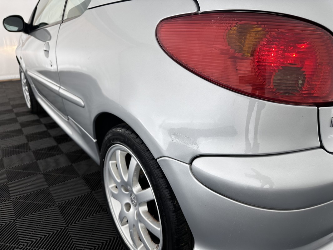 Peugeot 206