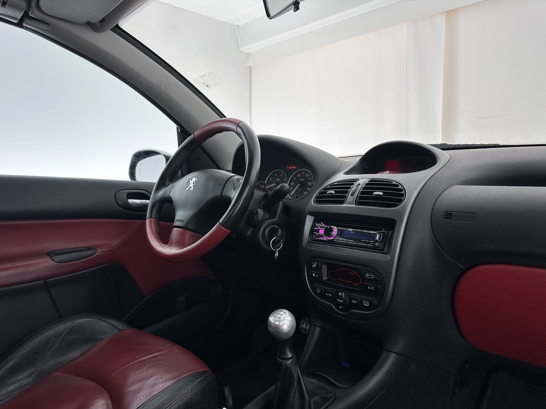 Peugeot 206