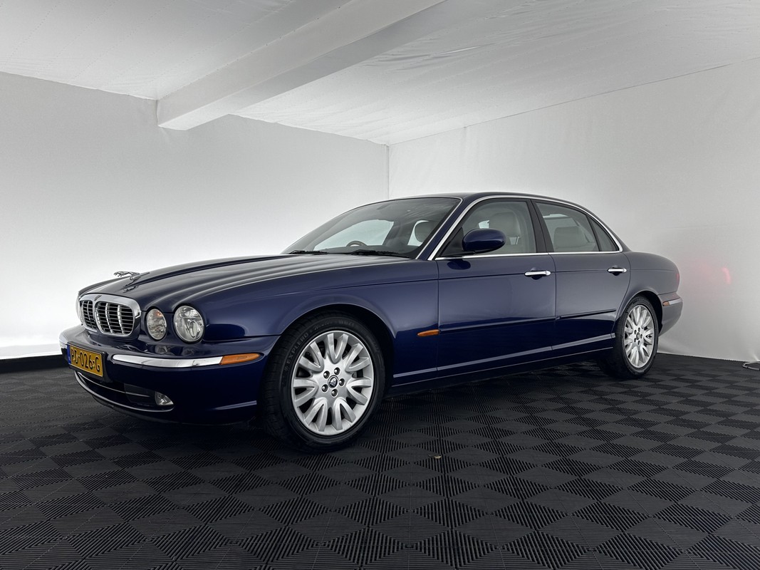 Jaguar XJ