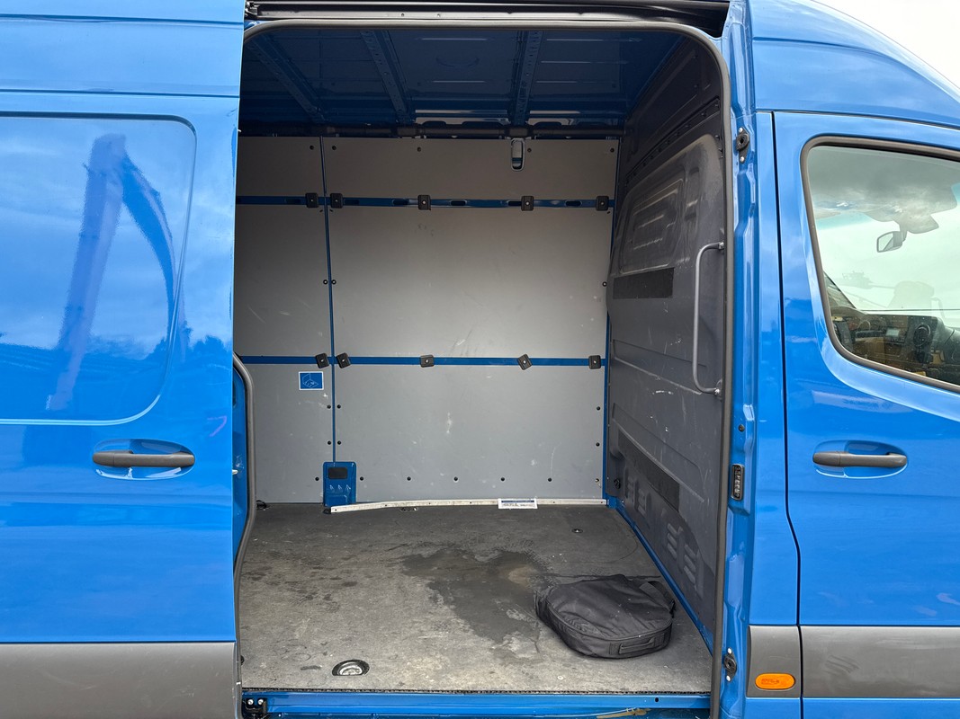 Mercedes-Benz eSprinter