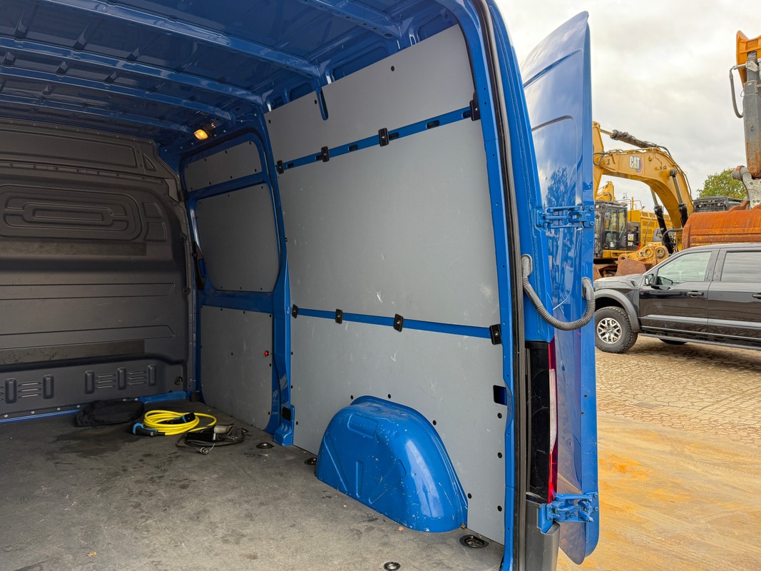 Mercedes-Benz eSprinter