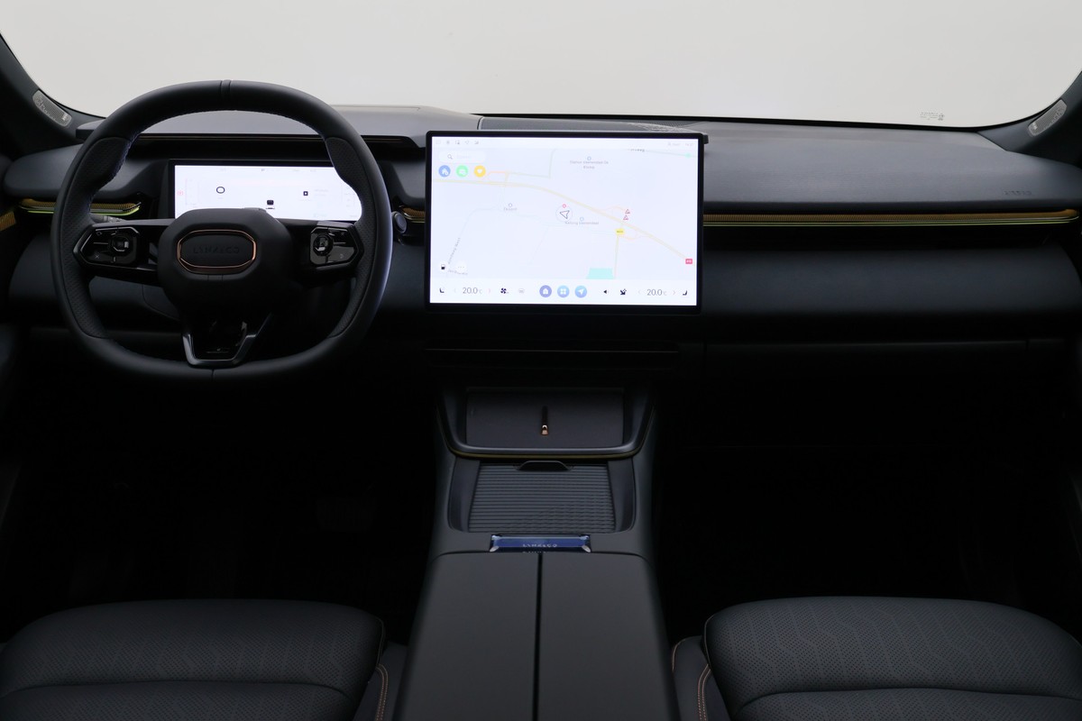 Lynk & Co 08