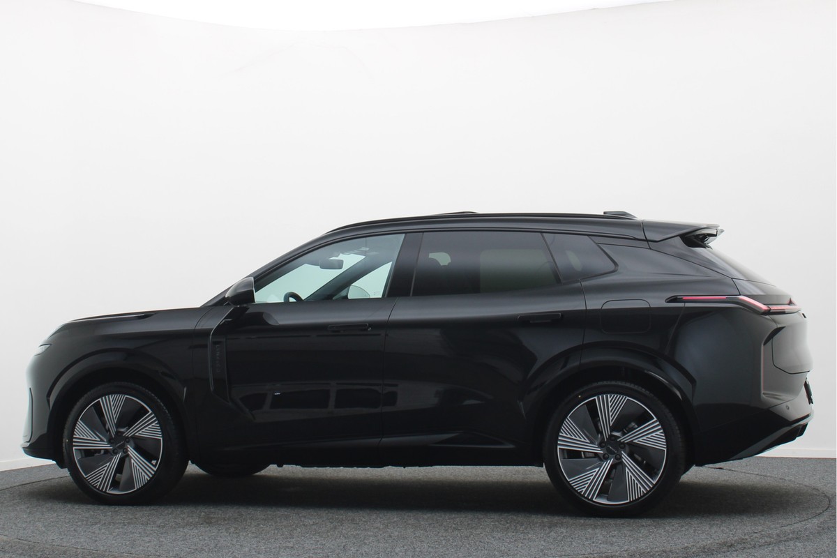 Lynk & Co 08