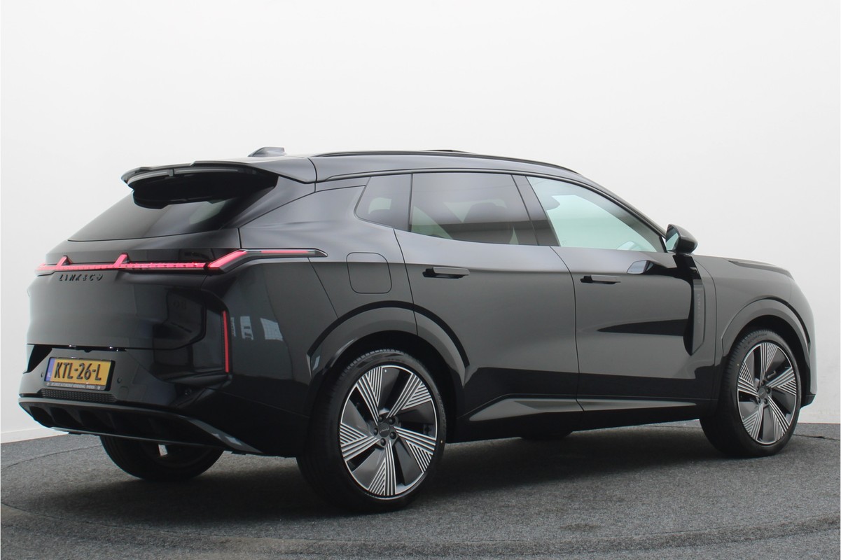 Lynk & Co 08