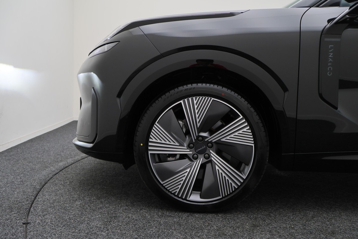 Lynk & Co 08