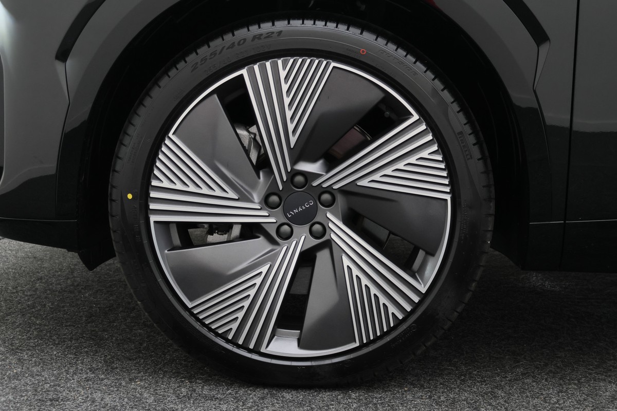 Lynk & Co 08