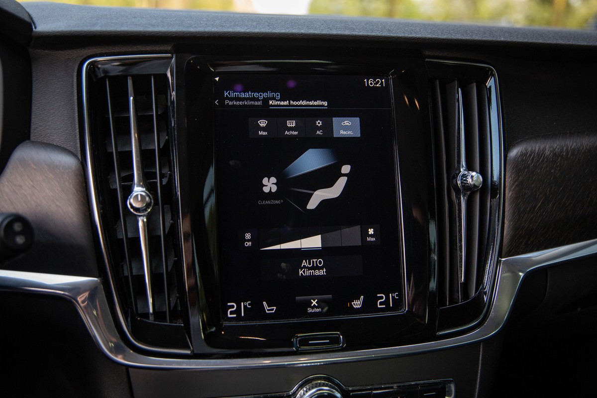 Volvo V90