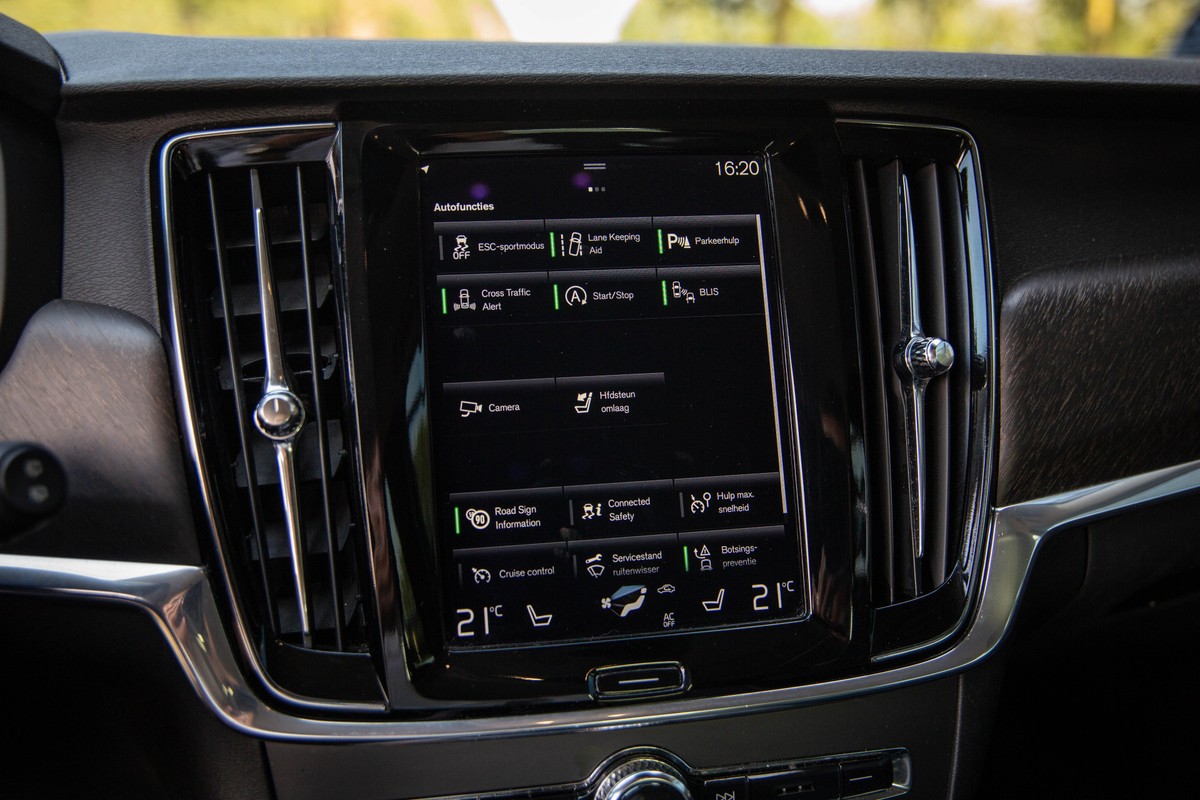 Volvo V90