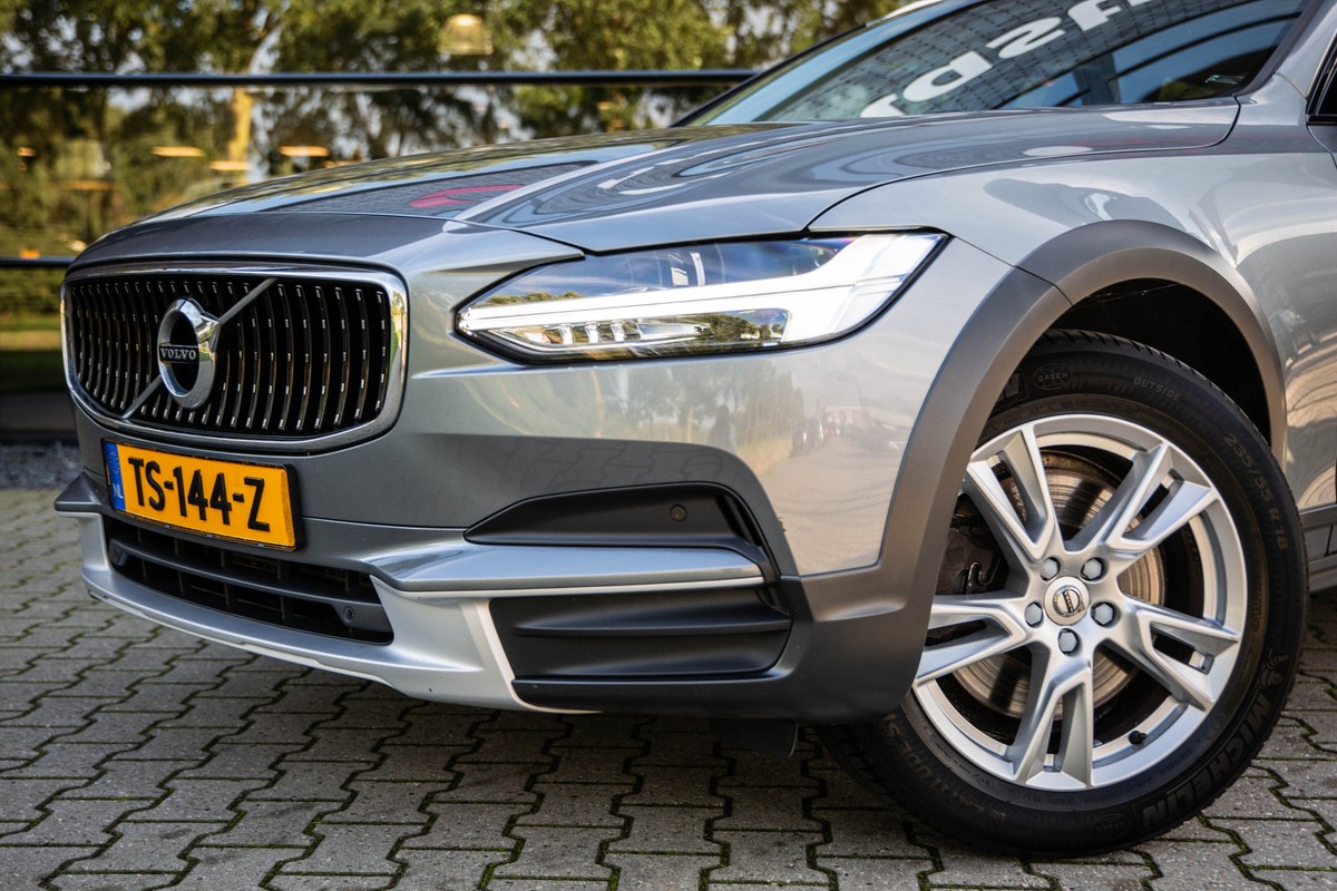 Volvo V90