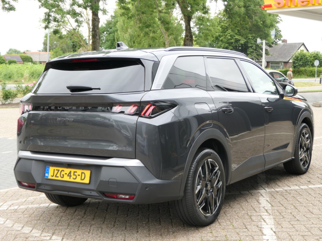 Peugeot 5008
