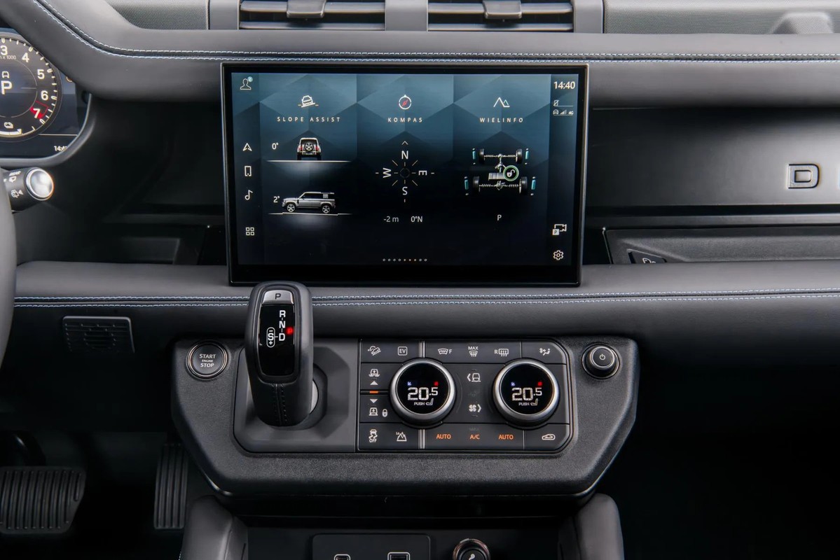 Land Rover Defender