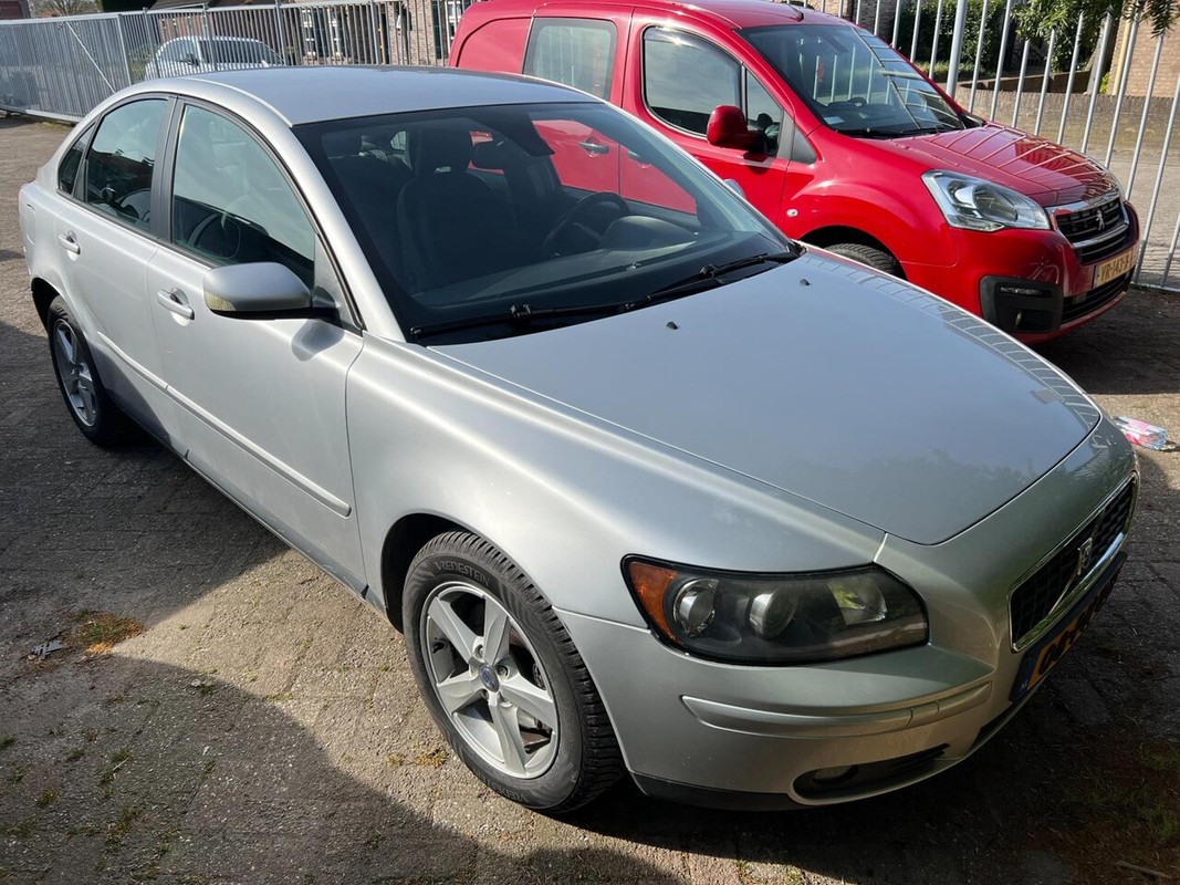 Volvo S40