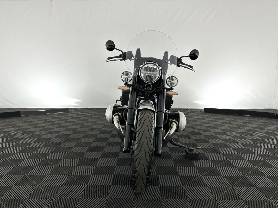 BMW R 18