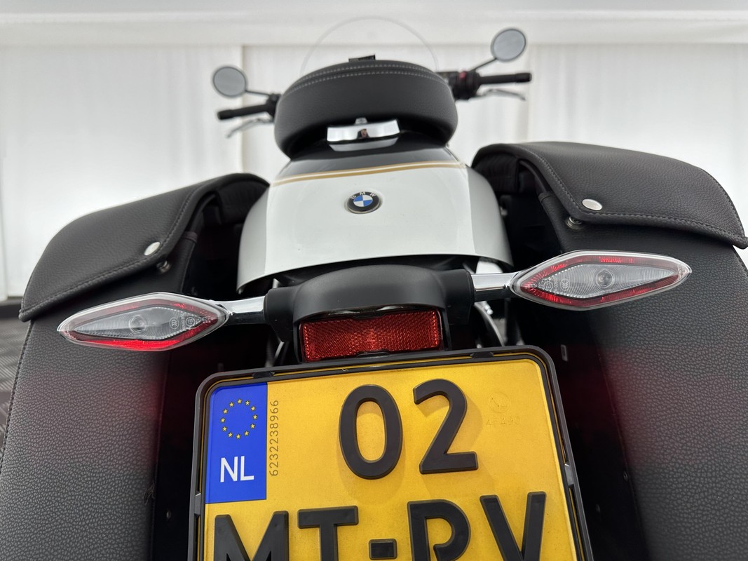 BMW R 18
