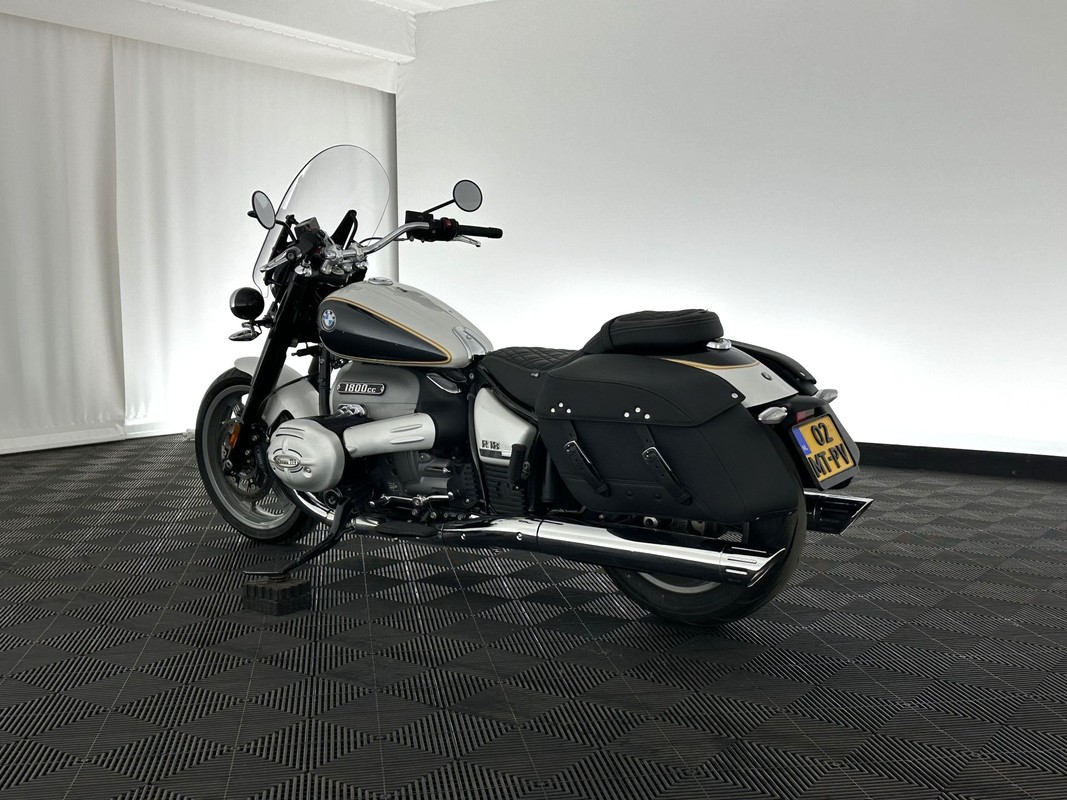 BMW R 18