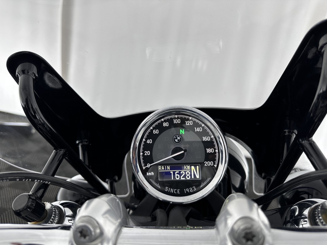 BMW R 18