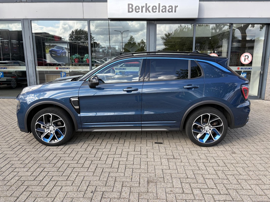 Lynk & Co 01