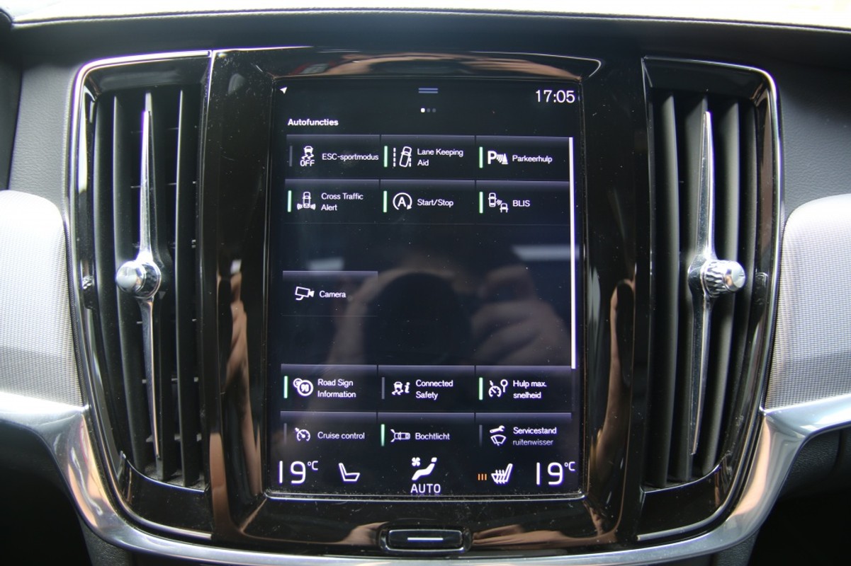 Volvo V90