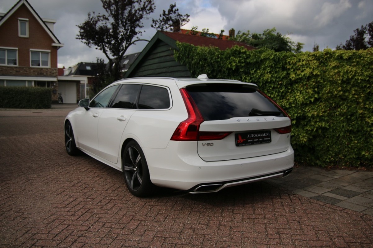 Volvo V90
