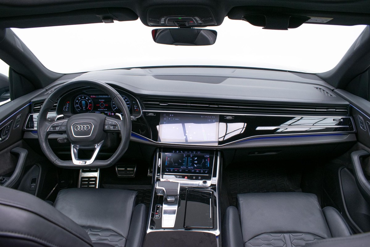 Audi RSQ8