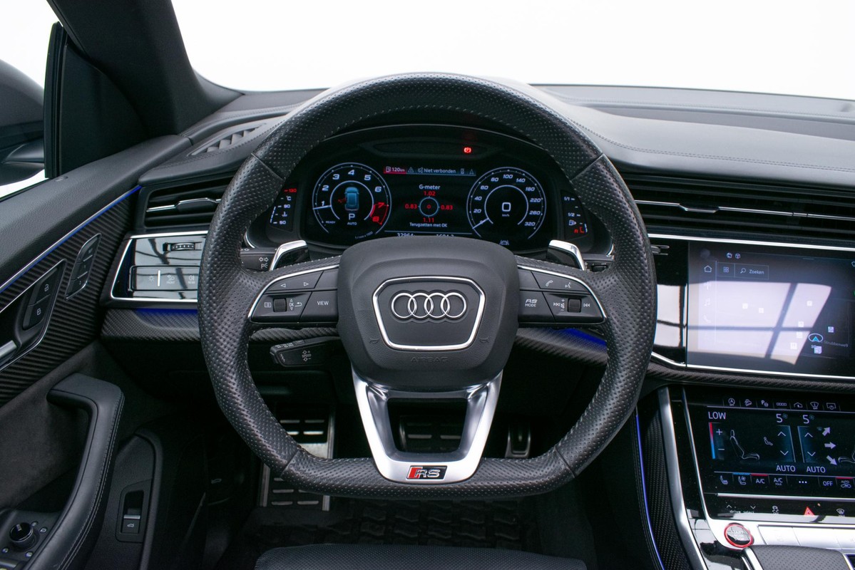 Audi RSQ8
