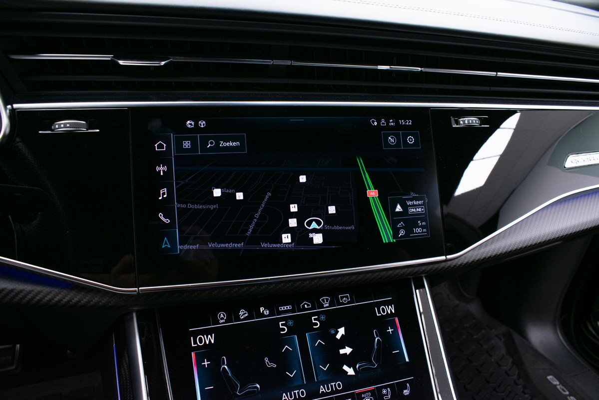 Audi RSQ8