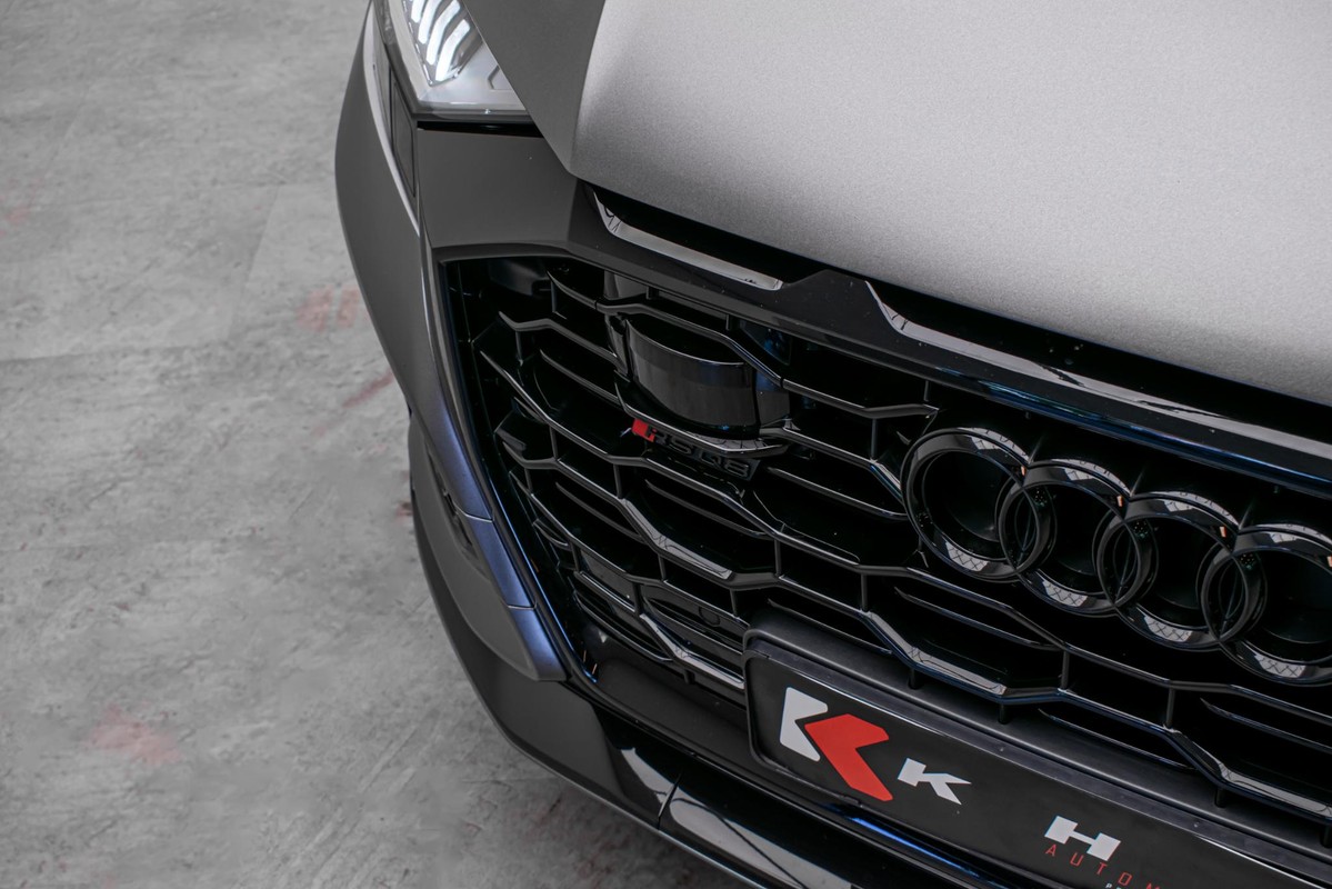 Audi RSQ8