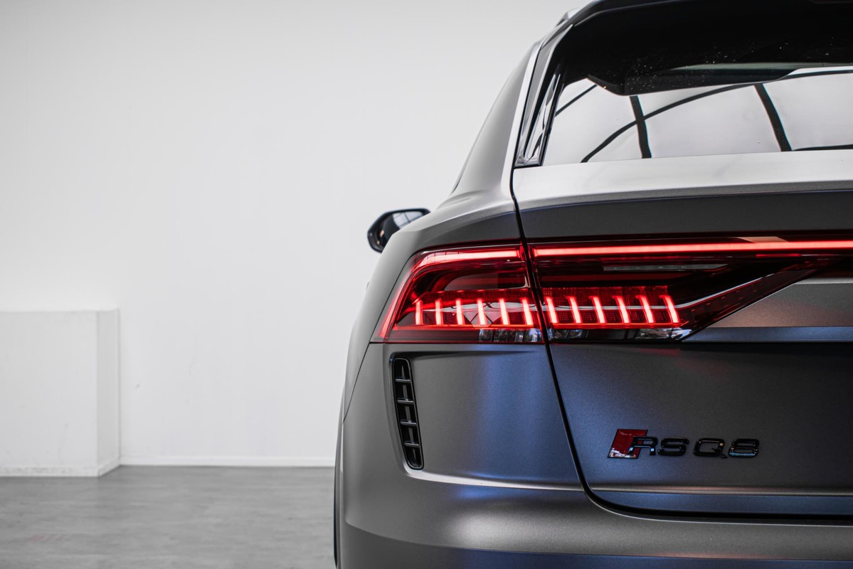 Audi RSQ8