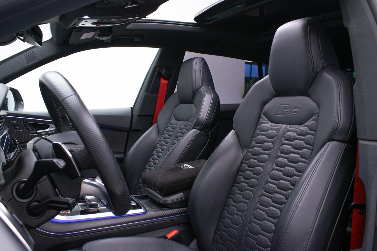 Audi RSQ8