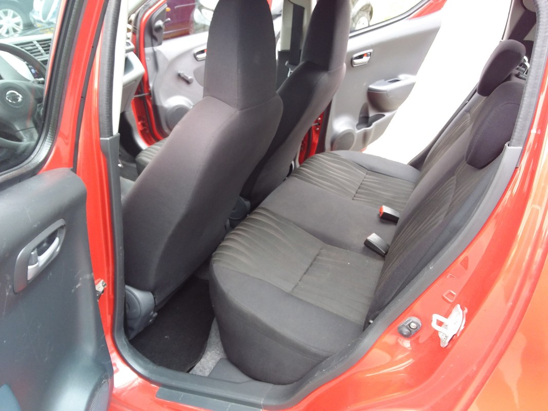 Nissan Pixo