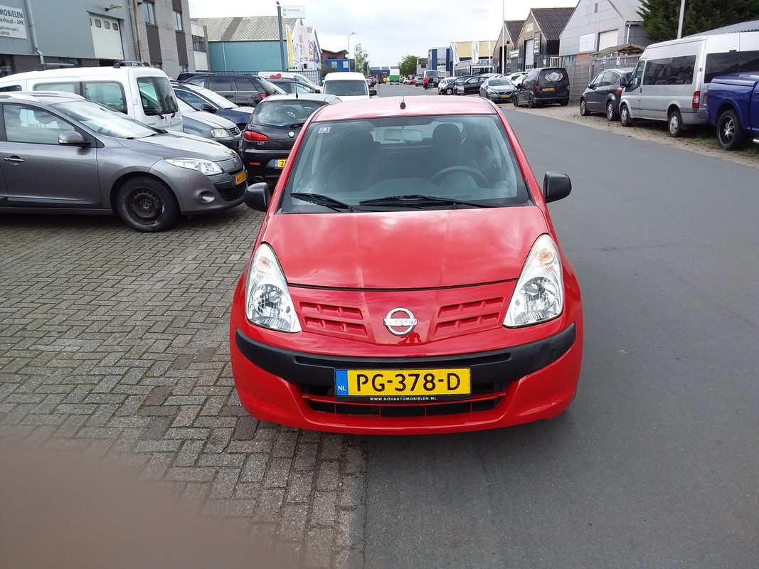 Nissan Pixo