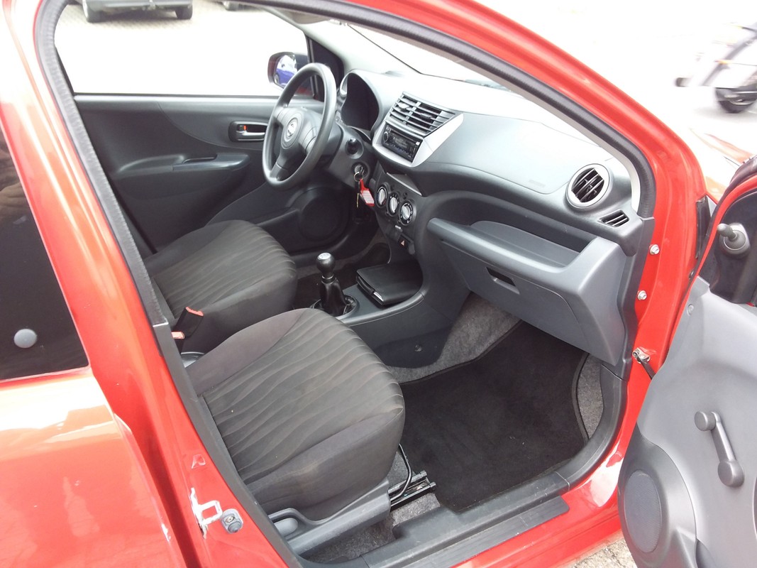 Nissan Pixo