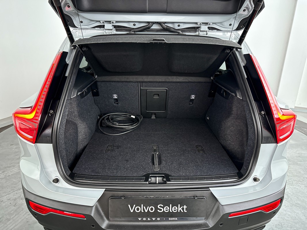 Volvo EX40
