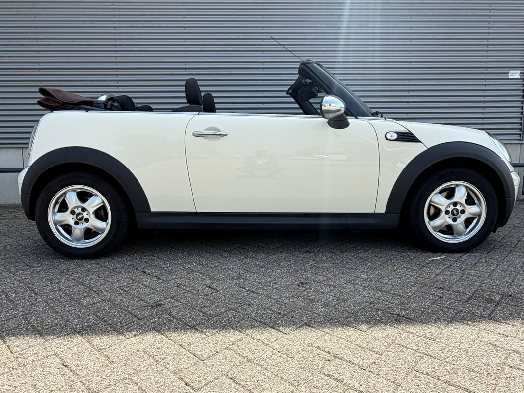 MINI Cooper Cabrio