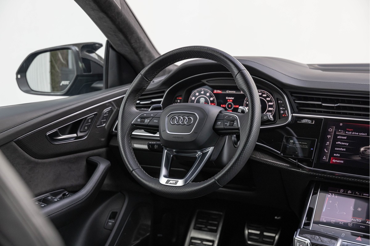 Audi RSQ8