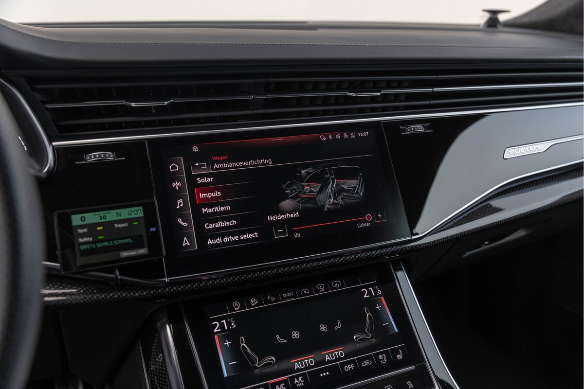 Audi RSQ8