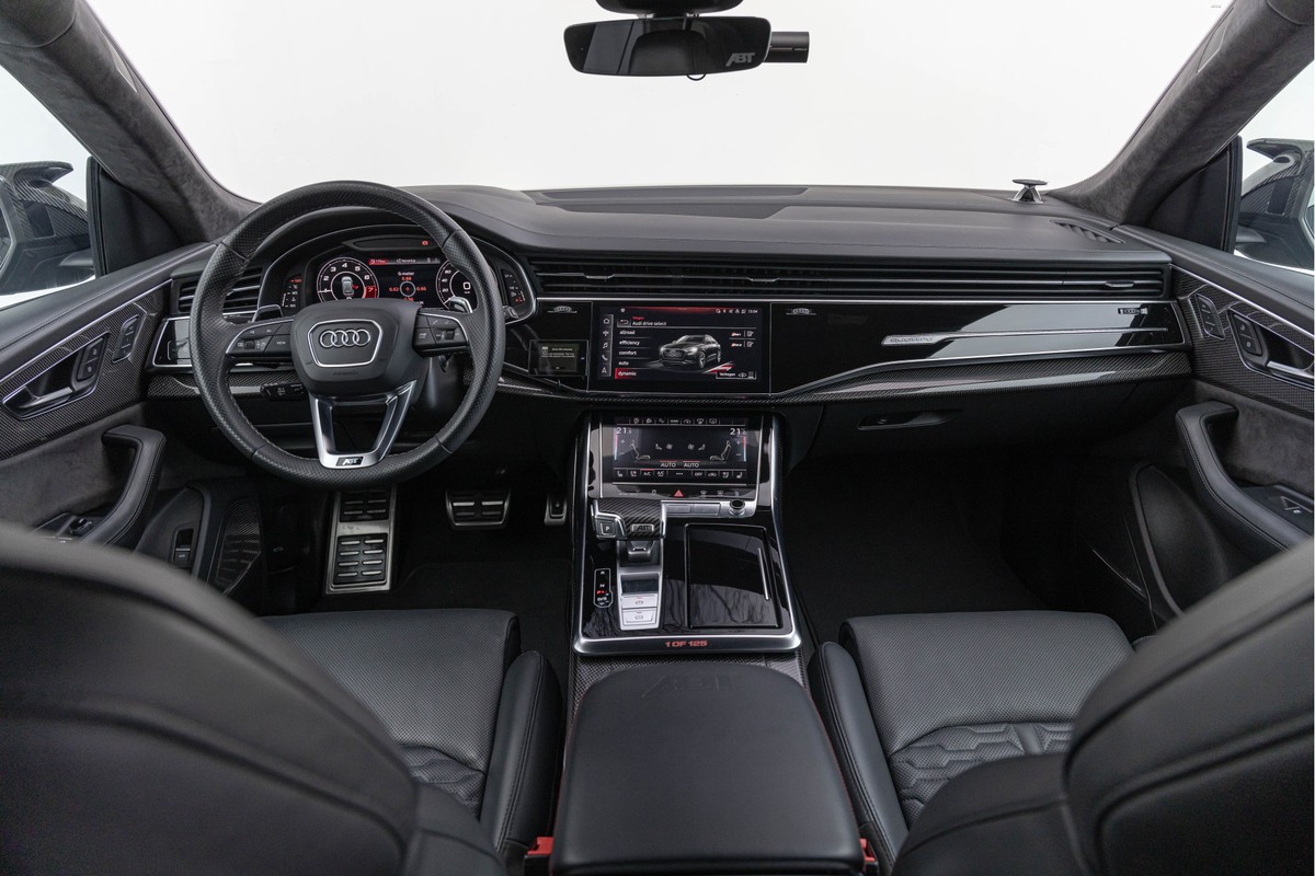 Audi RSQ8