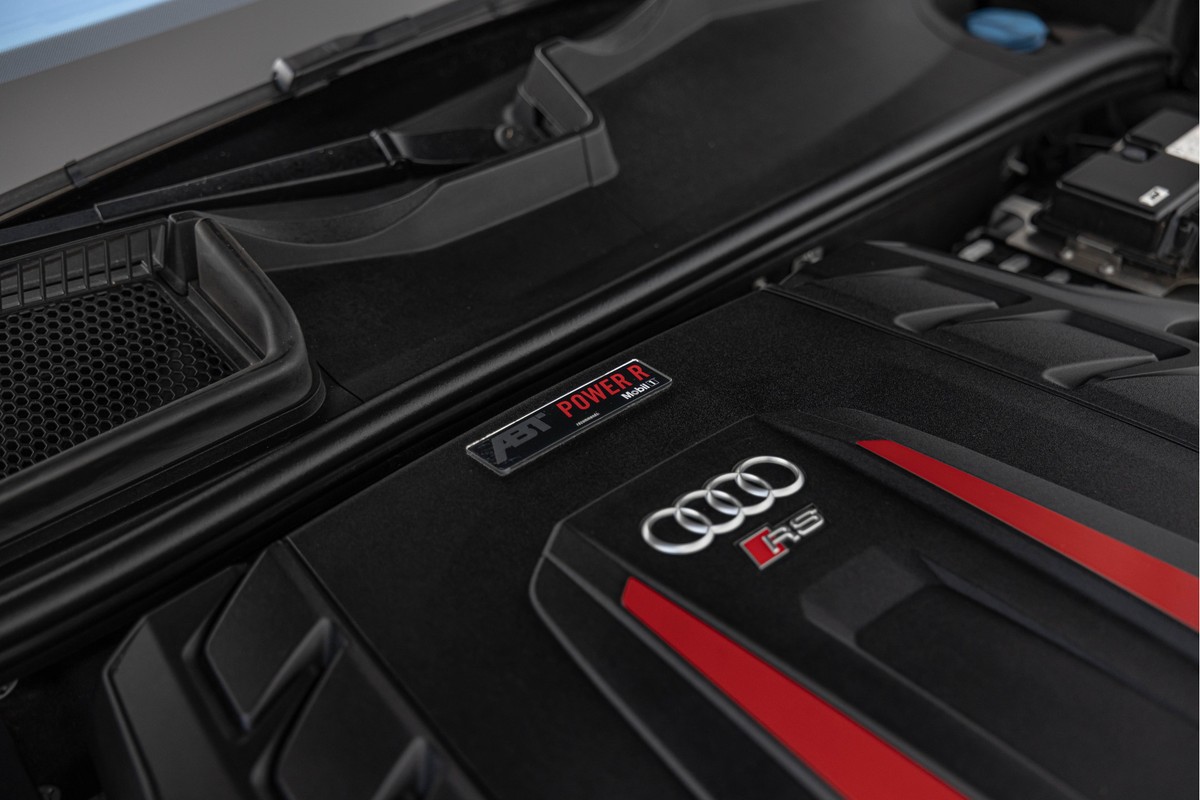 Audi RSQ8