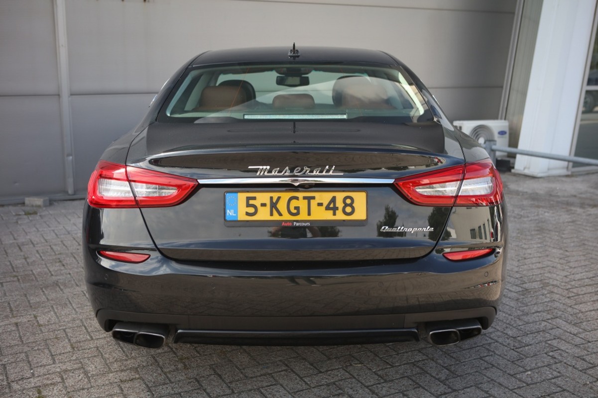 Maserati Quattroporte
