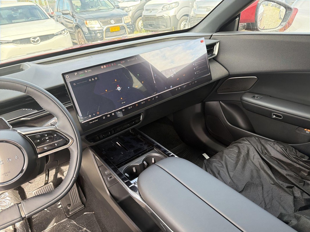 Mazda CX-6e