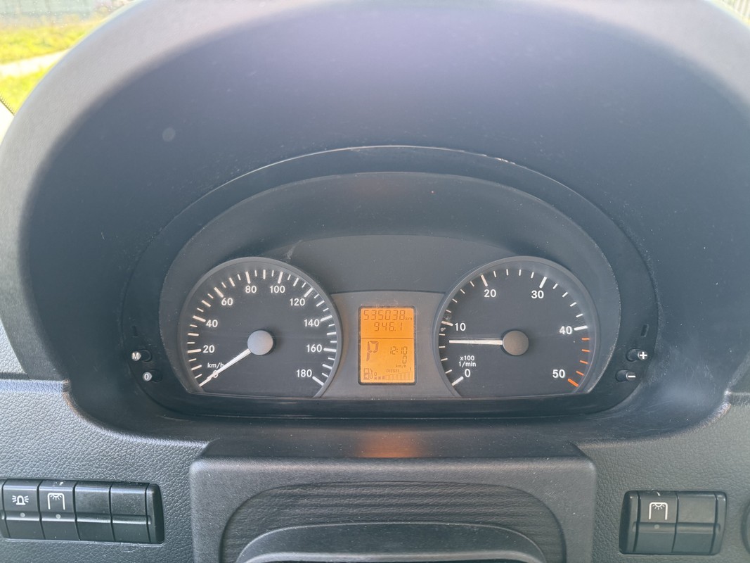Mercedes-Benz Sprinter