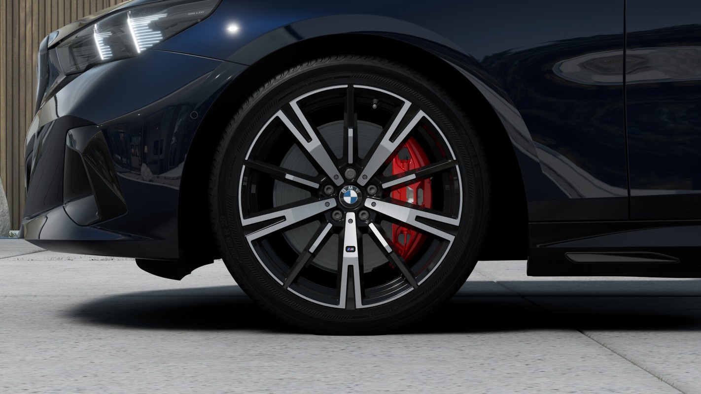 BMW i5
