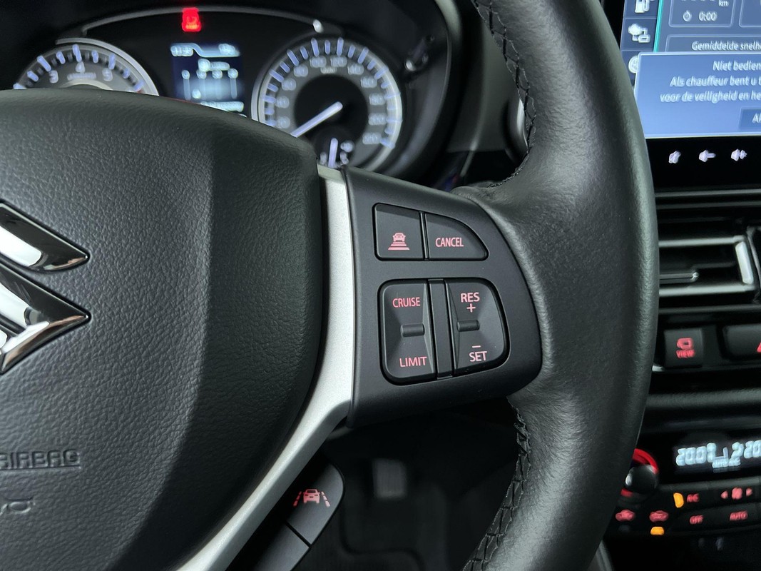 Suzuki S-Cross