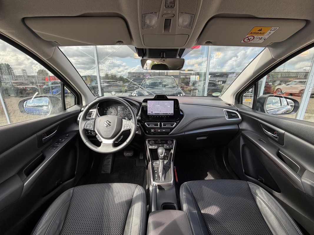 Suzuki S-Cross