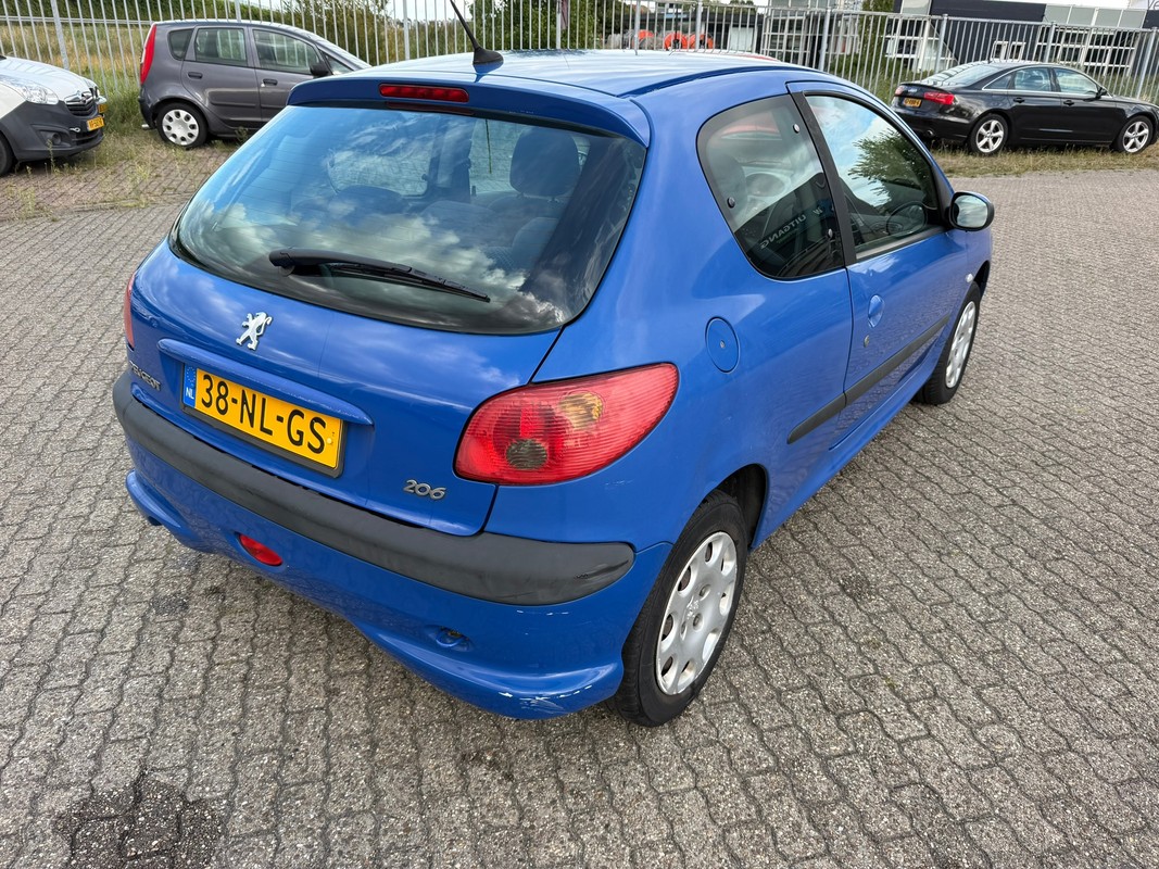 Peugeot 206