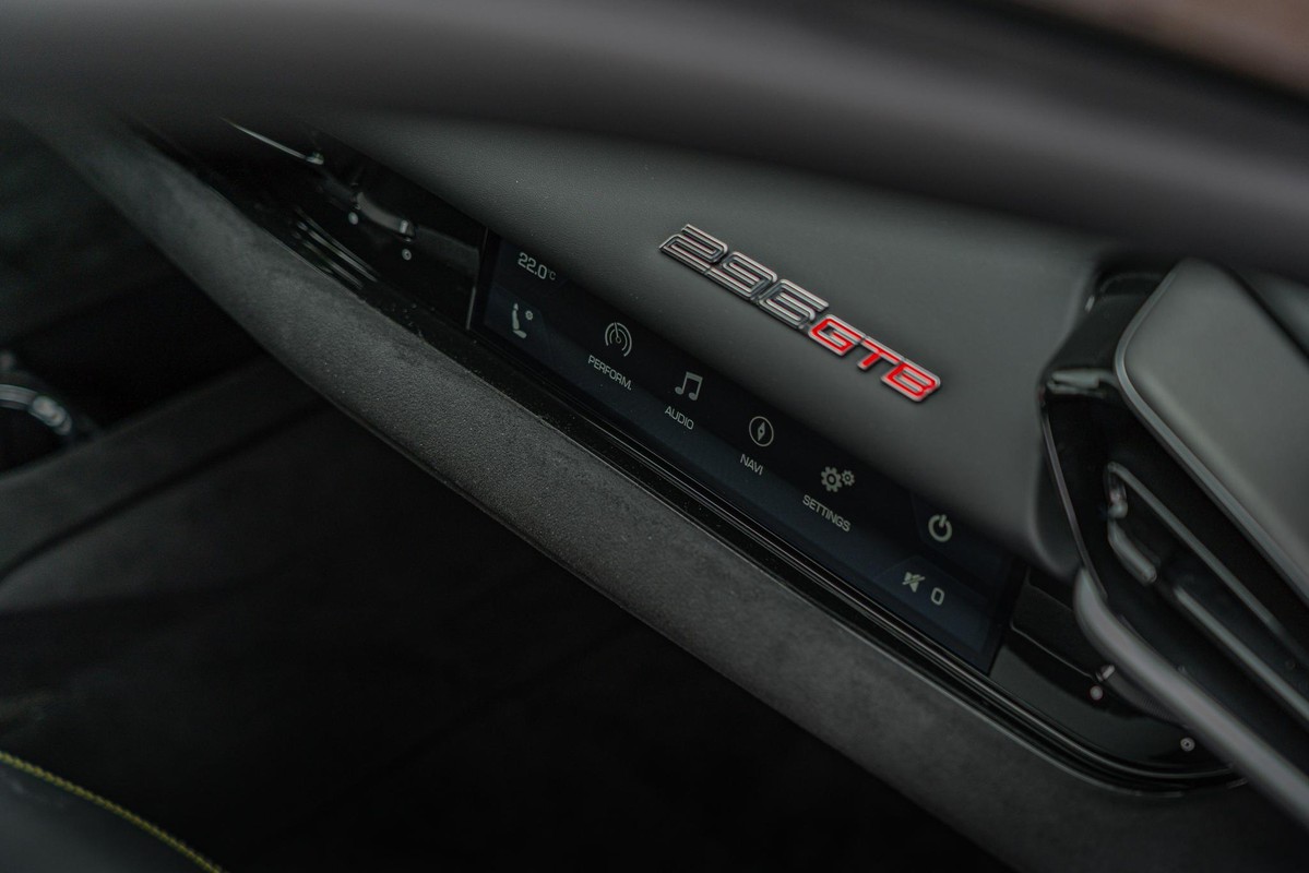 Ferrari 296