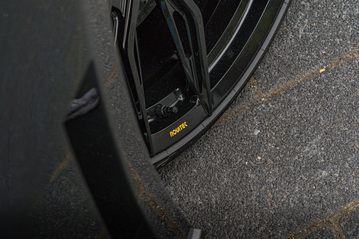 Ferrari 296