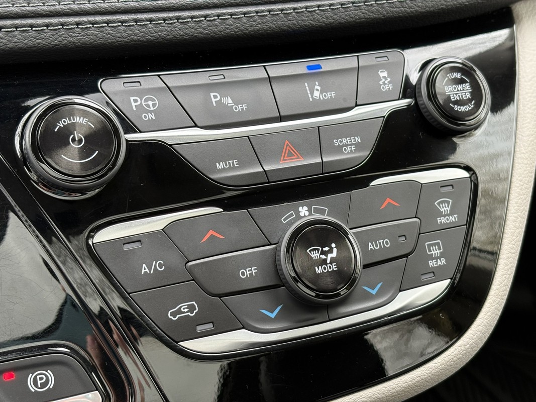 Chrysler Pacifica