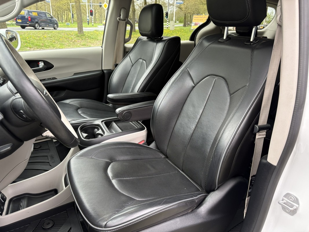Chrysler Pacifica