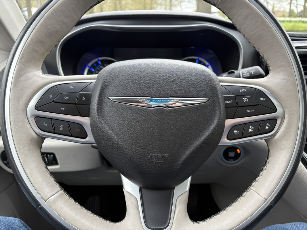 Chrysler Pacifica